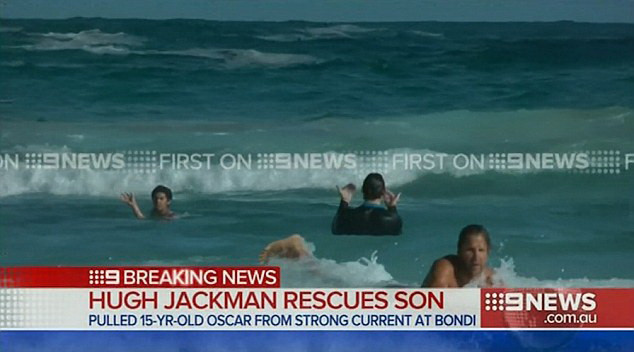 "Người sói" Hugh Jackman cứu 2 mạng người ở bãi biển Australia ảnh 3
