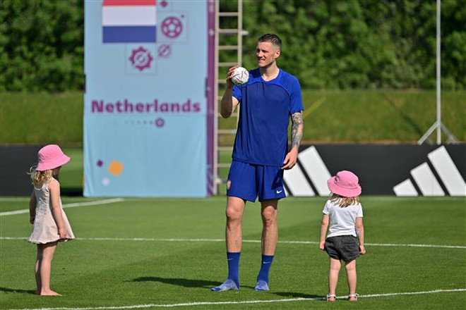 Thủ thành Andries Noppert tự tin đối mặt Messi trên chấm 11m ảnh 1