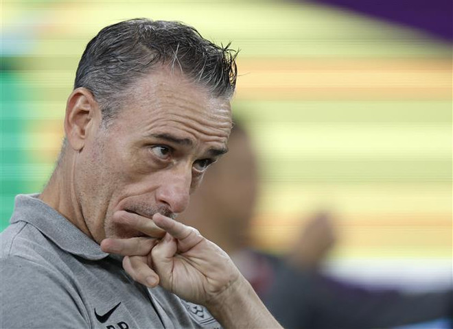 Huấn luyện viên Hàn Quốc Paulo Bento từ chức ngay sau trận thua Brazil ảnh 1