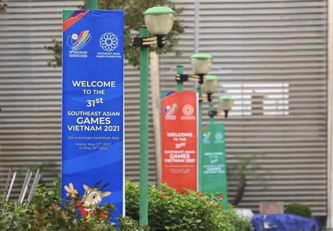 Các tấm pano tuyên truyền, cổ động cho Đại hội Thể thao Đông Nam Á 2021. (Ảnh: Hoàng Hiếu/TTXVN) SEA Games 31 với tinh thần 'Vì một Đông Nam Á mạnh mẽ hơn' ảnh 1