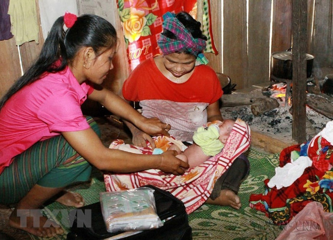 (Ảnh minh họa: Dương Ngọc/TTXVN) Ứng dụng giúp phụ nữ Việt Nam có thể làm chủ sức khỏe sinh sản ảnh 2