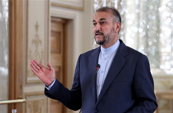 Ngoại trưởng Iran Hossein Amir-Abdollahian. (Ảnh: AFP/TTXVN) Iran ưu tiên hàng đầu các lợi ích kinh tế trong đàm phán hạt nhân ảnh 1