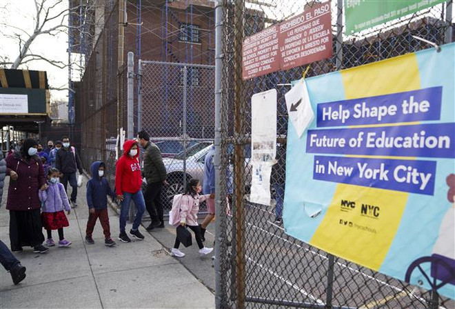 Giới chức y tế Mỹ cảnh báo làn sóng lây nhiễm mới COVID-19 ảnh 1