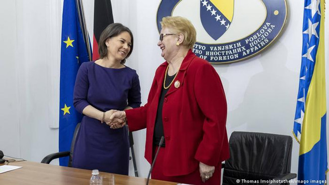 Bosnia-Herzegovina đề nghị EU thảo luận về tư cách thành viên ảnh 1