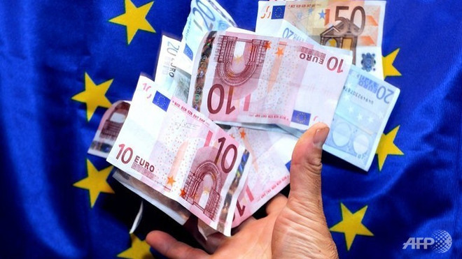 Lãi suất thấp lịch sử, doanh nghiệp châu Âu "đau đầu" lo lương hưu ảnh 1