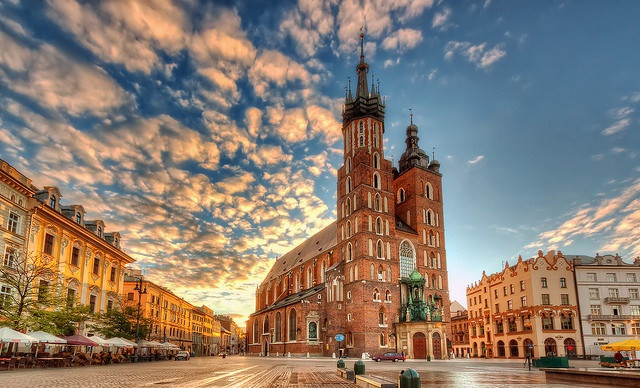 Các thành phố Đông Âu - Điểm đến lý tưởng về giá phòng khách sạn ảnh 1