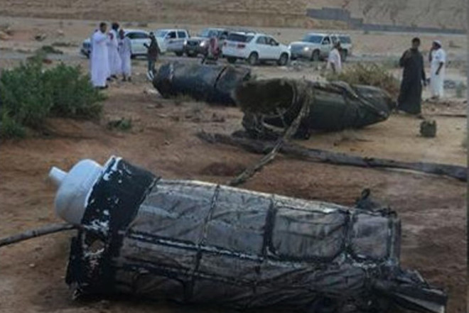 Saudi Arabia đánh chặn một tên lửa đạn đạo nã qua biên giới ảnh 1