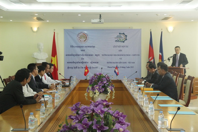 Tăng cường hợp tác giáo dục giữa Việt Nam và Campuchia ảnh 2