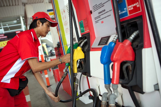 Dự trữ dầu thô của Mỹ giảm, giá dầu thế giới nhích lên ảnh 1