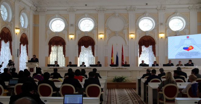 St. Petersburg kỷ niệm 95 năm ngày Chủ tịch Hồ Chí Minh đến Nga ảnh 1