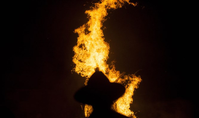 Thông tin mới về nguyên nhân gây vụ nổ kinh hoàng ở Anh ảnh 1