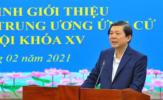 Ông Nguyễn Hữu Dũng, Phó Chủ tịch Ủy ban Trung ương Mặt trận Tổ quốc Việt Nam hướng dẫn quy trình, thủ tục giới thiệu người ứng cử biểu Quốc hội khóa XV của các cơ quan Trung ương. (Ảnh: Minh Đức/TTXVN) Quy trình giới thiệu ứng cử đại biểu Quốc hội ở Trung ương theo 3 bước ảnh 2