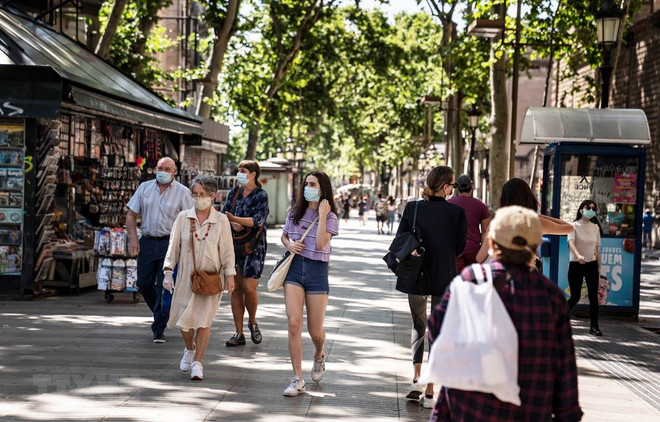 Nợ công của Tây Ban Nha năm 2020 tăng lên hơn 1.300 tỷ euro ảnh 1