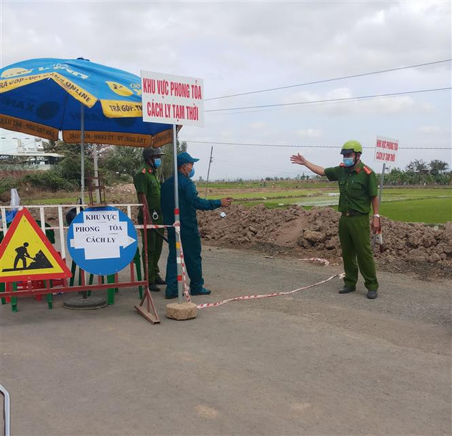 50 tình nguyện viên xung phong vào tuyến đầu chống dịch tại Gia Lai ảnh 1