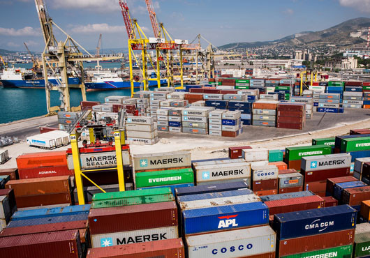 Container tại cảng Novorossiysk. (Nguồn: worldmaritimenews.com) Việt Nam sẽ nhập 66.000 tấn lúa mỳ của Nga trong tuần này ảnh 1