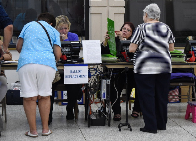 Người Mỹ bầu cho ông Trump vì muốn làm bẽ mặt "giới tinh hoa"? ảnh 3