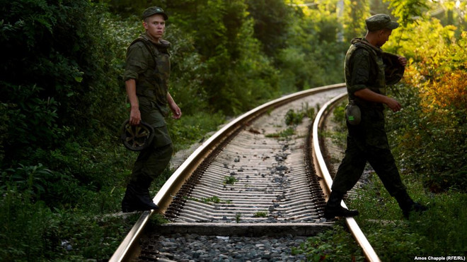 Binh sỹ Nga tại Gudauta, Abkhazia. (Nguồn: rferl.org) Mỹ phản đối Nga phê chuẩn hiệp ước lập quân đội chung với Abkhazia ảnh 1