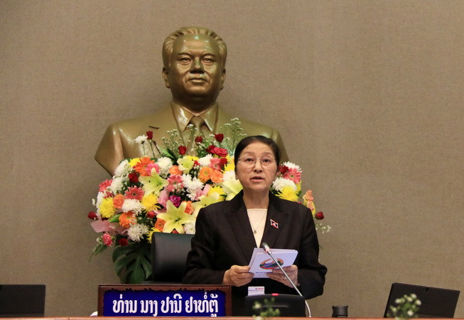 Lào: Một loạt vấn đề quan trọng của đất nước được thông qua ảnh 2
