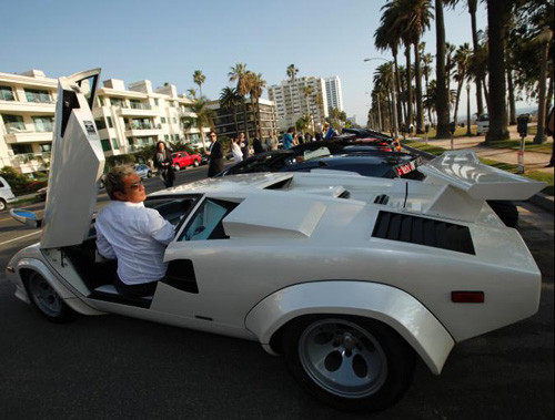 Người bản địa lo ngại về cách "khoe của" của du học sinh Trung Quốc ảnh 1