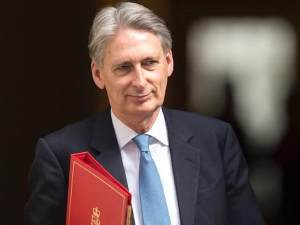 Bộ trưởng Tài chính Anh Philip Hammond. (Nguồn: AFP) Anh hạ dự báo tăng trưởng kinh tế năm 2017 do tác động của Brexit ảnh 1