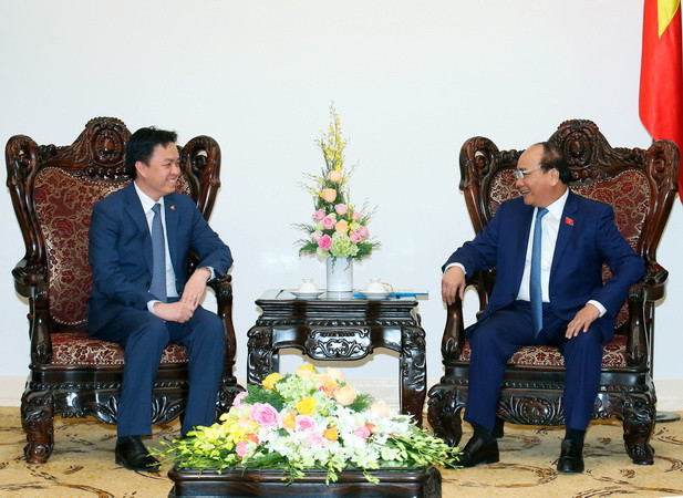 Thủ tướng Nguyễn Xuân Phúc tiếp Đại sứ Campuchia, Singapore ảnh 1