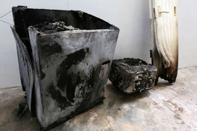 Máy giặt Samsung bốc cháy tại căn hộ ở đường Segar, Singapore. (Nguồn: straitstimes.com) Máy giặt của Samsung phát nổ gây ra hỏa hoạn tại Singapore ảnh 1