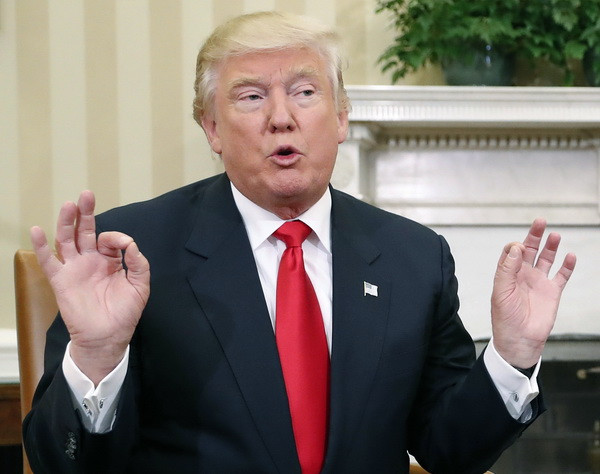 Tổng thống đắc cử Mỹ Donald Trump trong cuộc họp ở thủ đô Washington ngày 10/11. (Nguồn: AP/TTXVN) Ông Trump sẽ họp báo công bố thời điểm dừng hoạt động kinh doanh ảnh 1