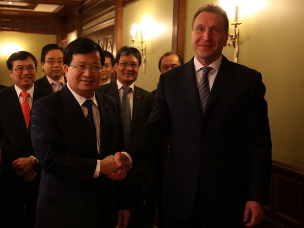 Phó Thủ tướng Trịnh Đình Dũng thăm và làm việc tại Nga ảnh 1