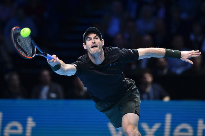 Tay vợt Andy Murray giành chiến thắng Stan Wawrinka giải ATP World Tour Finals 2016. (Nguồn: EPA/TTXVN) Những thống kê đặc biệt về Andy Murray trong năm 2016 ảnh 1