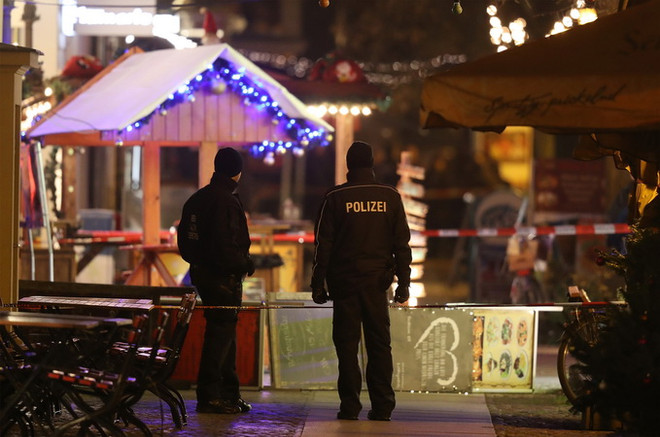 Phát hiện hàng trăm viên đạn gần một khu chợ Giáng sinh ở Berlin ảnh 1