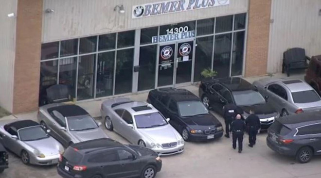 Xả súng tại cửa hàng xe hơi ở Mỹ, ít nhất 3 người thiệt mạng ảnh 1