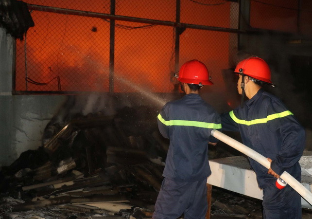 Hà Nội: Điều tra nguyên nhân vụ cháy khiến một người chết ảnh 1