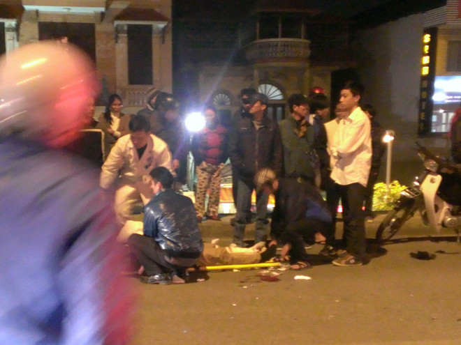 Lái xe ba bánh bỏ đi sau tai nạn nghiêm trọng, 1 người bị thương nặng ảnh 2