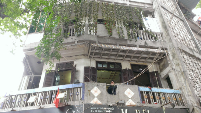 [Video] Toàn cảnh vụ ôm xăng "cố thủ" tại số nhà 61B Lò Sũ ảnh 1