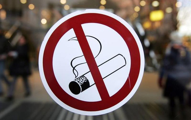 Giới chức Malaysia cân nhắc cấm hoàn toàn thuốc lá điện tử ảnh 1