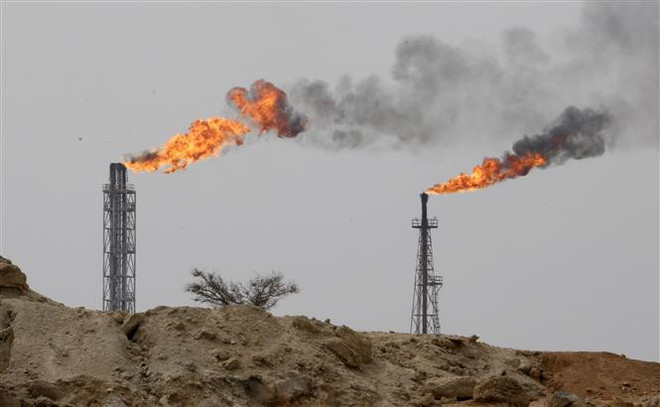 Một cơ sở khai thác dầu trên đảo Khark, Iran. (Nguồn: AFP/TTXVN) Giá dầu trên thị trường châu Á đi lên trong phiên 31/10 ảnh 1