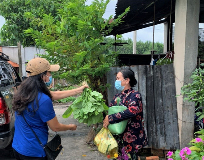 11 phường 'khóa chặt' ở Bình Dương: Bắt đầu phát lương thực cho dân ảnh 1