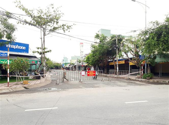 Chốt kiểm soát trên địa bàn thành phố Bạc Liêu. (Ảnh: Chanh Đa/TTXVN) Bạc Liêu hoãn đón người dân, Đắk Lắk có chùm ca mắc chưa rõ nguồn lây ảnh 1