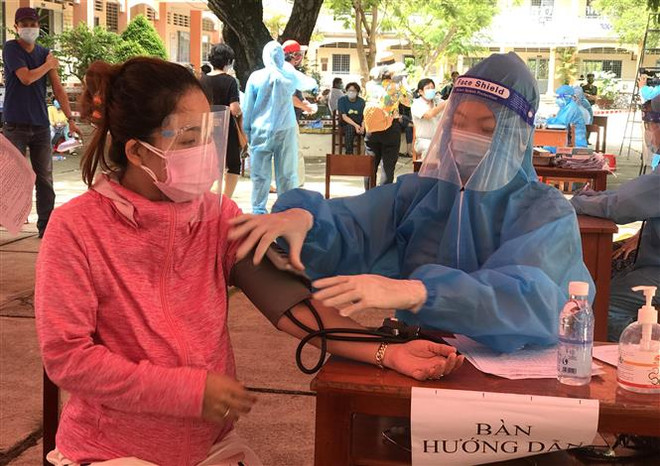 Vĩnh Long tăng tốc độ và diện bao phủ tiêm vaccine phòng COVID-19 ảnh 2