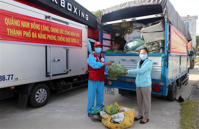 Hỗ trợ người dân trong các khu phong tỏa do dịch COVID-19 ảnh 1