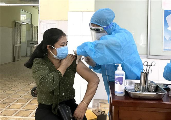 Cà Mau dẫn đầu cả nước về tiến độ tiêm vaccine phòng COVID-19 ảnh 1