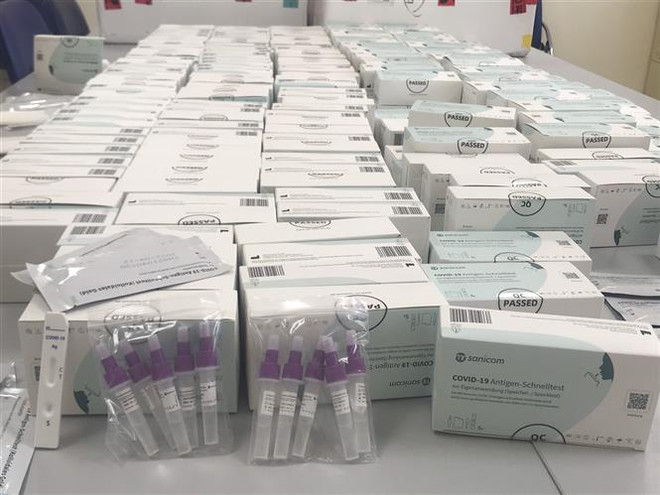 Hà Nội: Thu giữ 1.000 bộ test nhanh SARS-CoV-2 không hóa đơn, chứng từ ảnh 1