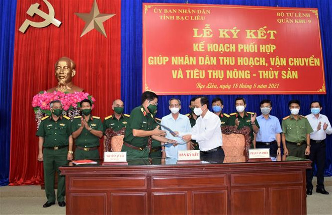 Quân khu 9 hỗ trợ Bạc Liêu thu hoạch, tiêu thụ nông, thủy sản ảnh 1