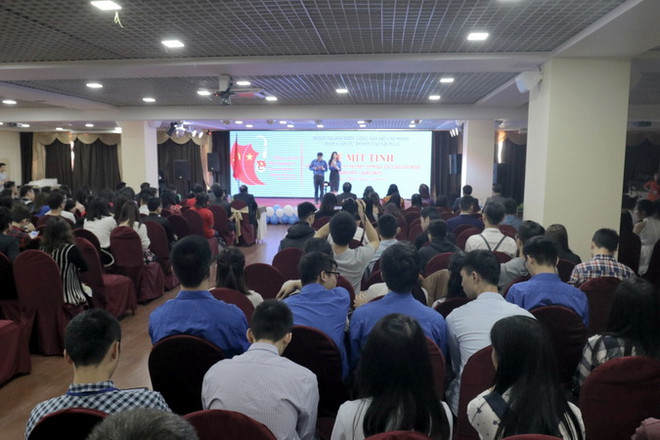 Míttinh kỷ niệm ngày thành lập Đoàn TNCS Hồ Chí Minh tại Nga ảnh 1