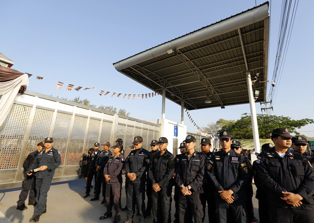 Thái Lan cảnh cáo truyền thông về vụ Giáo phái Dhammakaya ảnh 1