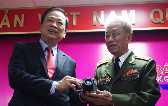 Bảo tàng báo chí Việt Nam tiếp nhận gần 1400 hiện vật hiến tặng ảnh 2