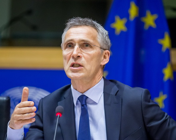 NATO và Tổng thống Mỹ Donald Trump cần tìm giải pháp chống khủng bố ảnh 1