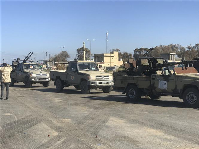 Liên minh châu Âu lên tiếng kêu gọi ngừng bắn nhân đạo ở Libya ảnh 1