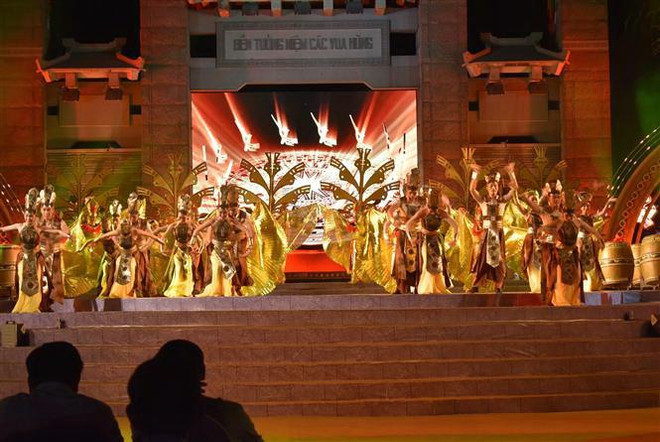 Gần 3 triệu lượt khách đến tham quan Khu Tưởng niệm các Vua Hùng ảnh 1