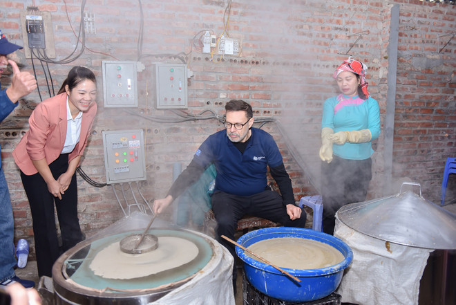 Đại sứ các nước hào hứng với Tết cổ truyền của người Việt ảnh 1